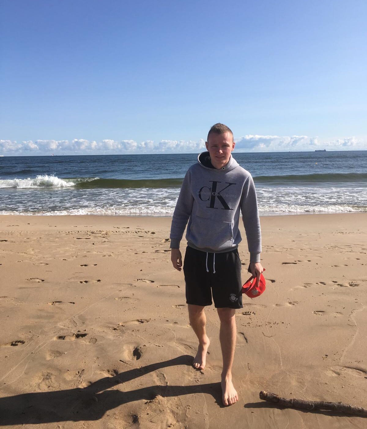 David Rydz am Strand der Ostsee in Polen